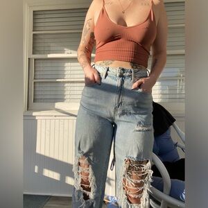 High waisted baggy jeans